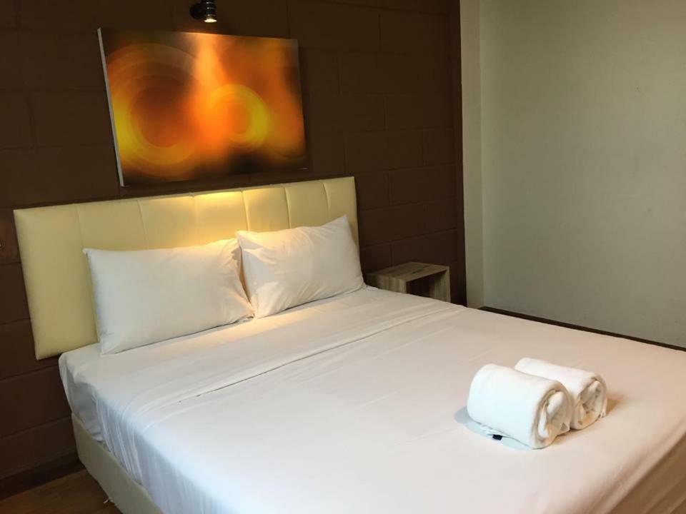 The Zell Hotel Buri Ram Eksteriør billede